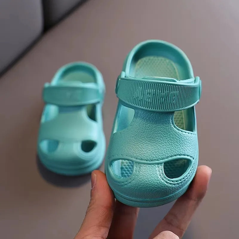 Summer New Baby Hole Shoes 2021 Children Nice Non -Slip Soft Floor Old Boys Girl Beach Sandals 1 -5 Years