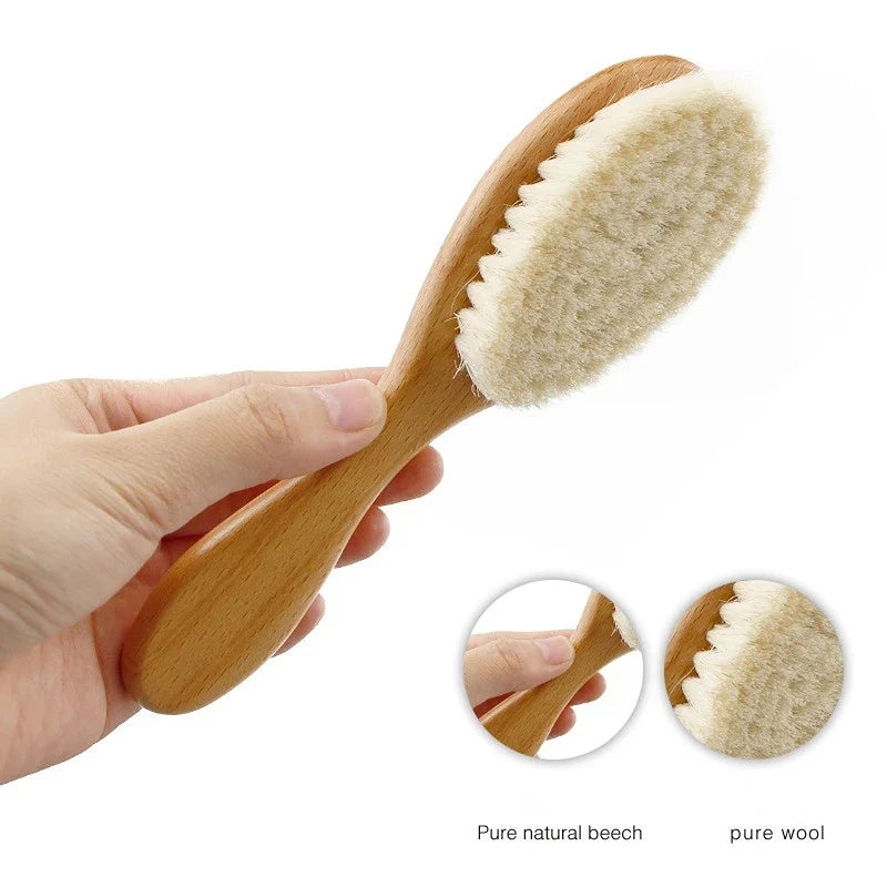 2Pcs Wooden Baby Hair Brush Comb Soft Baby Bath Brush Clean Hair Body Gentlely Baby Protect Shower Baby Wash Care Tool