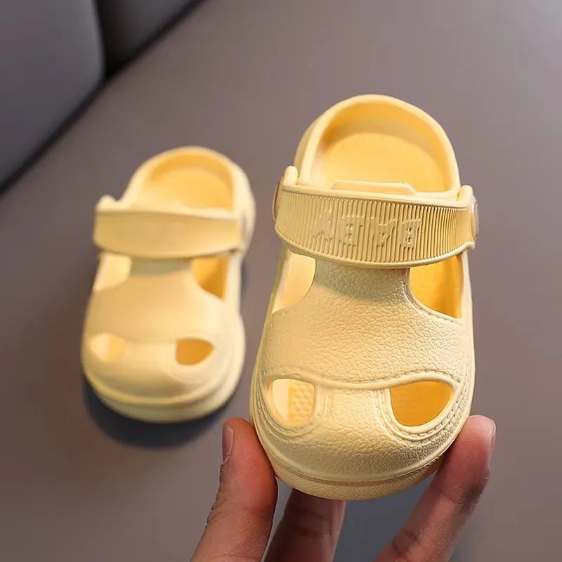 Summer New Baby Hole Shoes 2021 Children Nice Non -Slip Soft Floor Old Boys Girl Beach Sandals 1 -5 Years