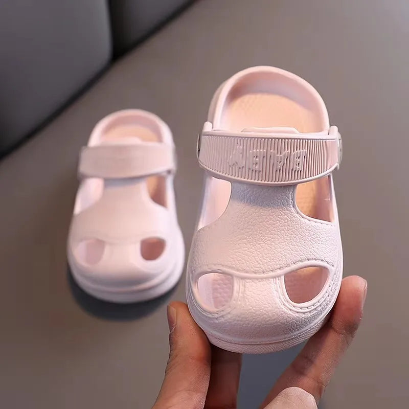 Summer New Baby Hole Shoes 2021 Children Nice Non -Slip Soft Floor Old Boys Girl Beach Sandals 1 -5 Years