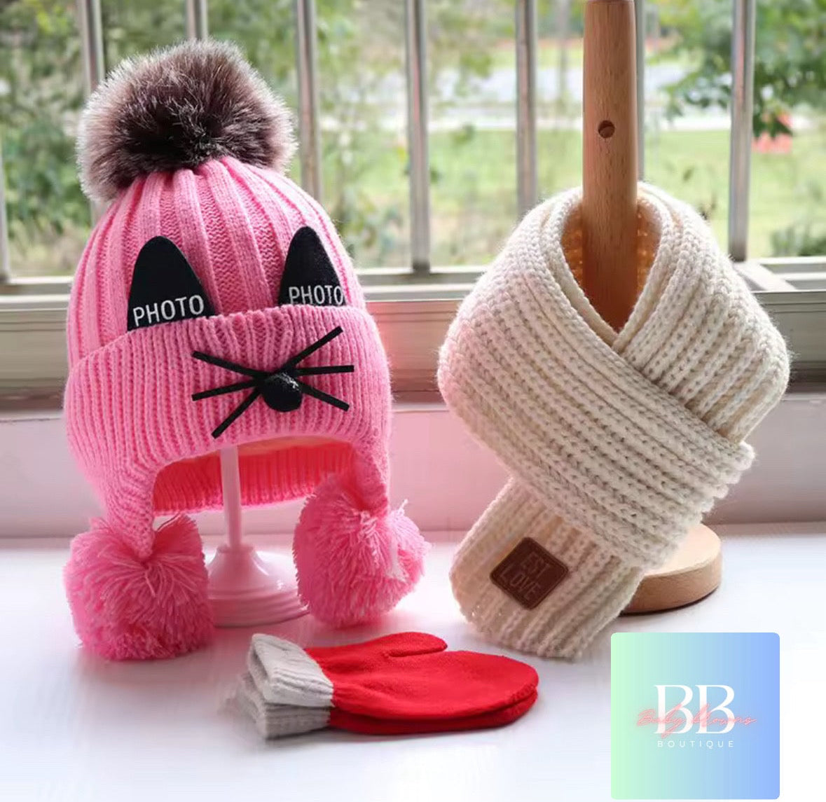 kids knitted Hat & Scarf Set with Cute Bobble & Cat Design. 2-12Y, 5 Colours.