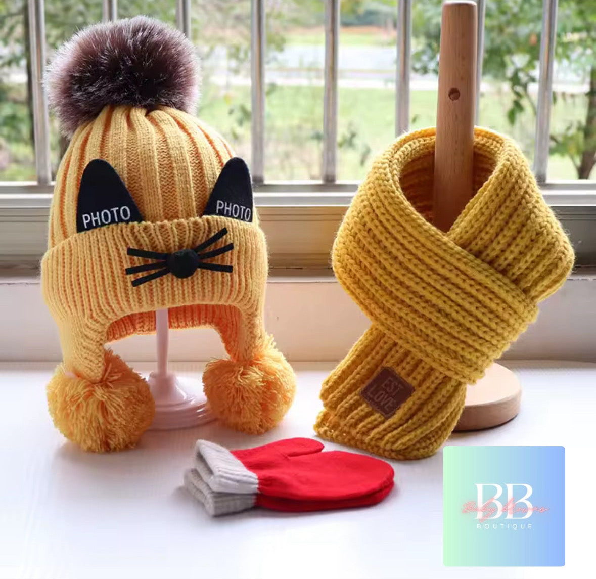 kids knitted Hat & Scarf Set with Cute Bobble & Cat Design. 2-12Y, 5 Colours.