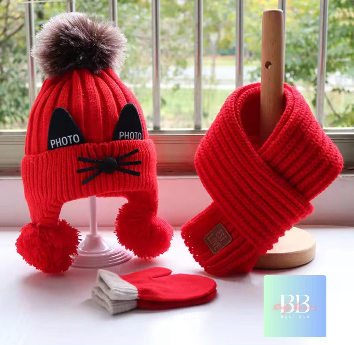 kids knitted Hat & Scarf Set with Cute Bobble & Cat Design. 2-12Y, 5 Colours.