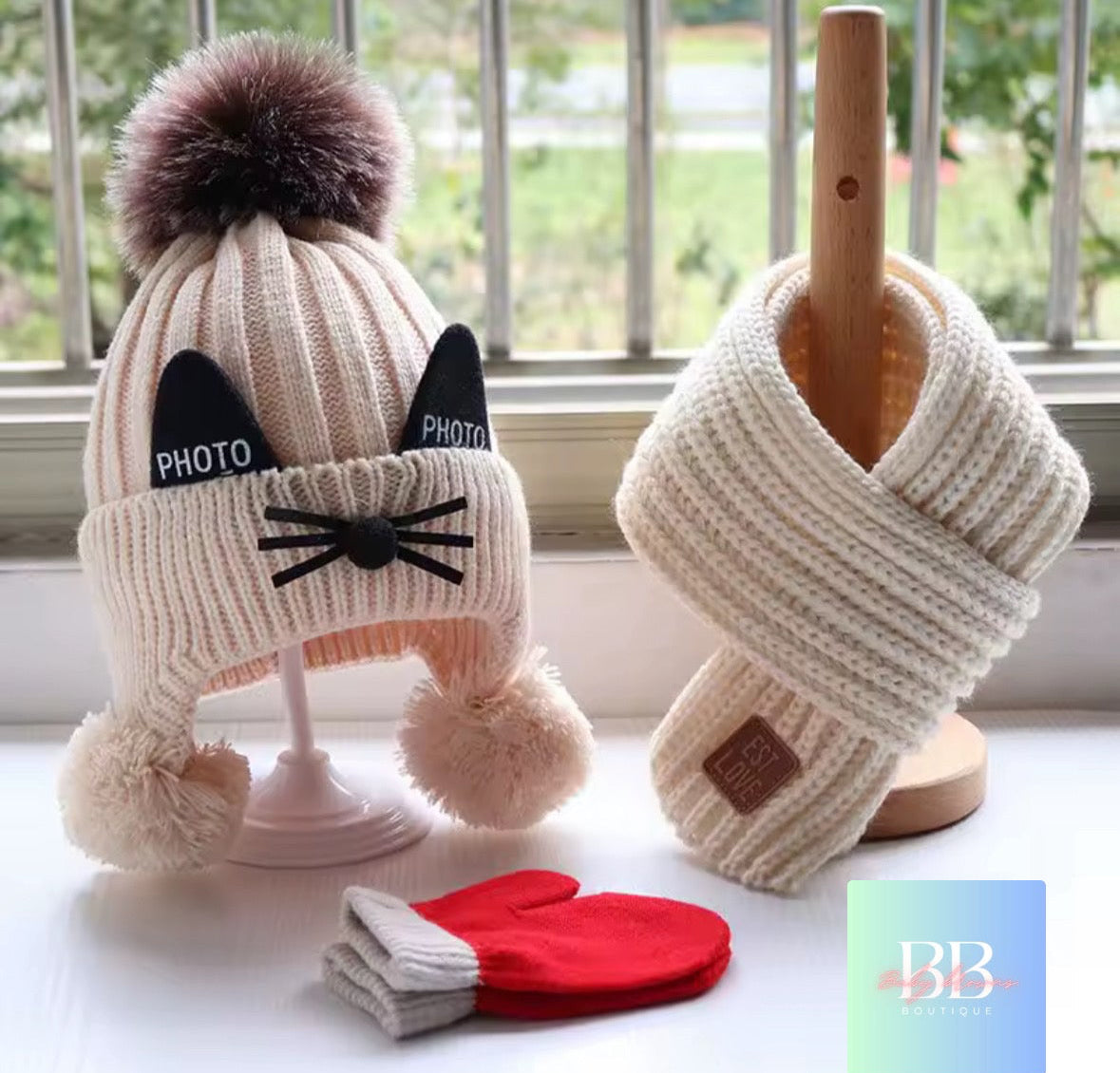kids knitted Hat & Scarf Set with Cute Bobble & Cat Design. 2-12Y, 5 Colours.