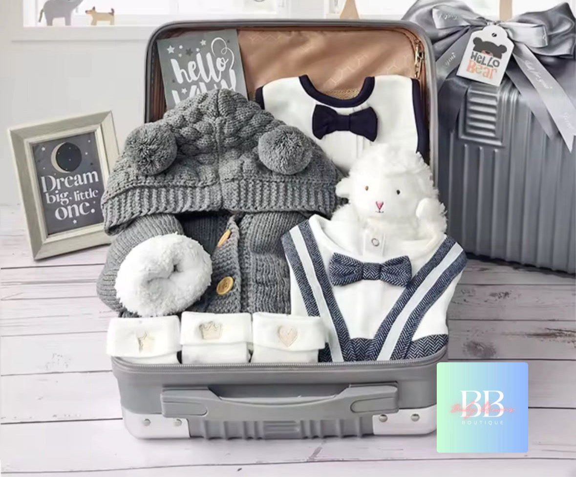Baby/Toddler Grey Gift Box Set Boy/Girl 3M-1Y. 2 Clothing Items, 4 Accessories & Toy!