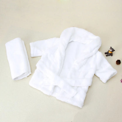 New Baby Bathrobes Bath Towel Solid Color Warm Baby Hooded Robe with Belt Newborn Photography Props Baby Photo Shoot Accessories