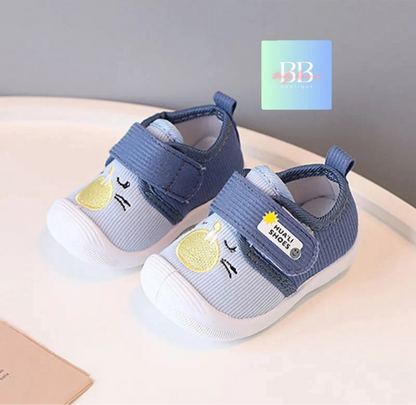 Baby/Toddler anti slip Soft Sole Shoes with Velcro Strap & Cute design. UK Infant size 4,6 & 7