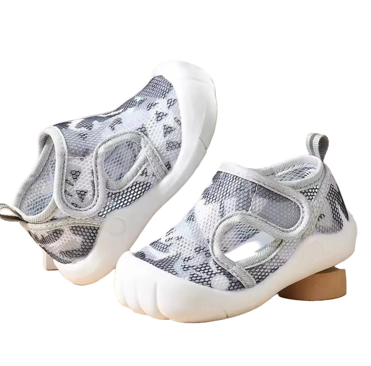 Kids Mesh Velcro Strap Anti-Slip Shoes. 4 Colours EU14-21