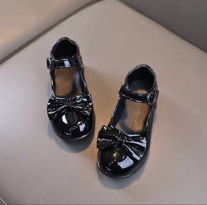 Kids Girls Bowknot Patent Buckle Strap School Shoes. EU Size 27-33