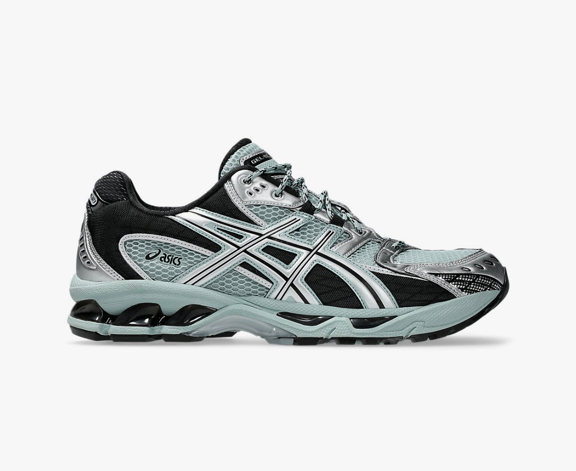 Kids ASICS Nimbus 10.1 Uk infant size 9-junior size 4