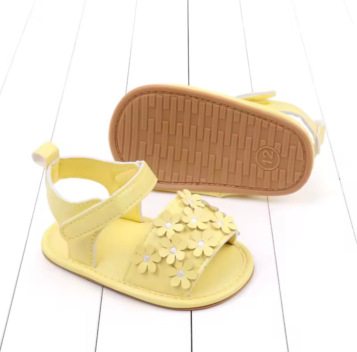 Baby Toddler Girls Leather Velcro Strap Daisy Sandals. 3 Colours 0M-18M