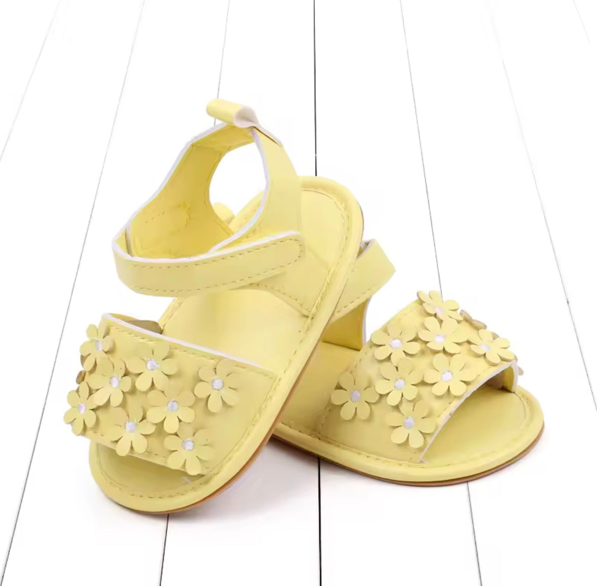 Baby Toddler Girls Leather Velcro Strap Daisy Sandals. 3 Colours 0M-18M