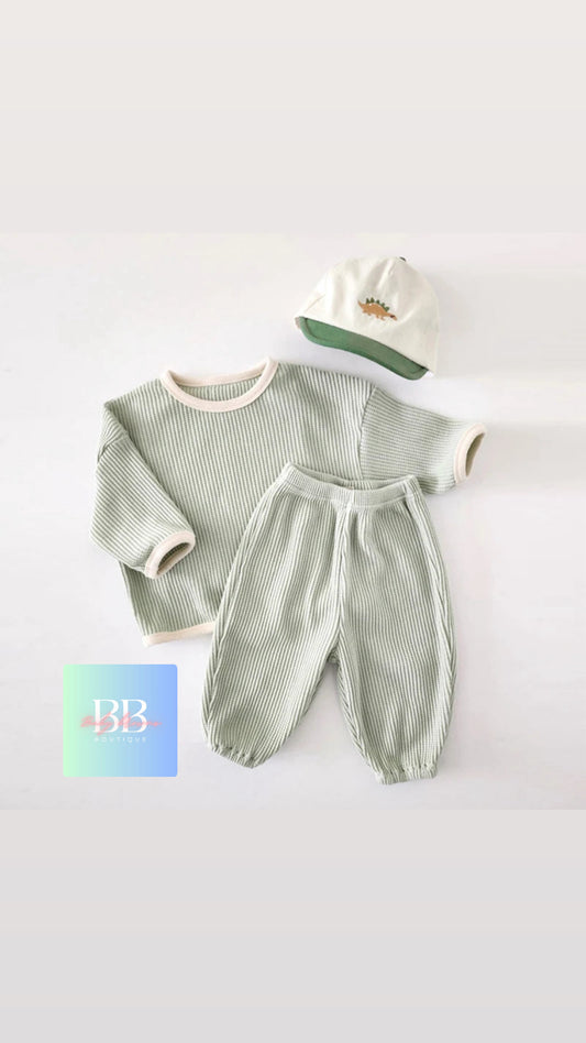 Casual Sweatshirt + Pants set for Baby/Toddler. 2 Colours, 3M-24M.