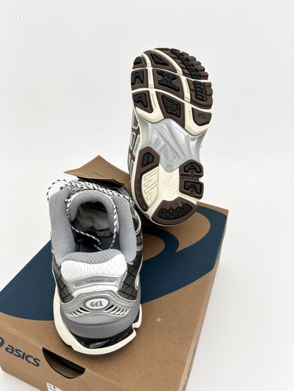 Kids Unisex ASICS Nimbus 10.1 Uk Size 13-4