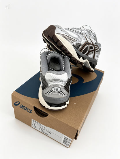 Kids Unisex ASICS Nimbus 10.1 Uk Size 13-4
