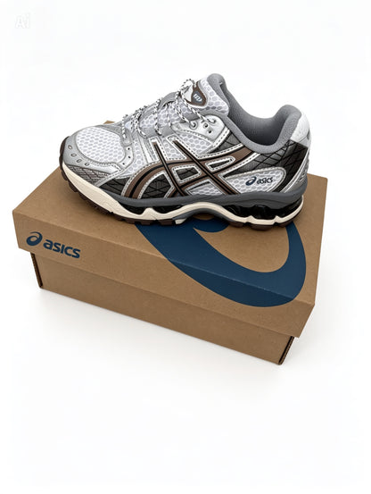 Kids Unisex ASICS Nimbus 10.1 Uk Size 13-4