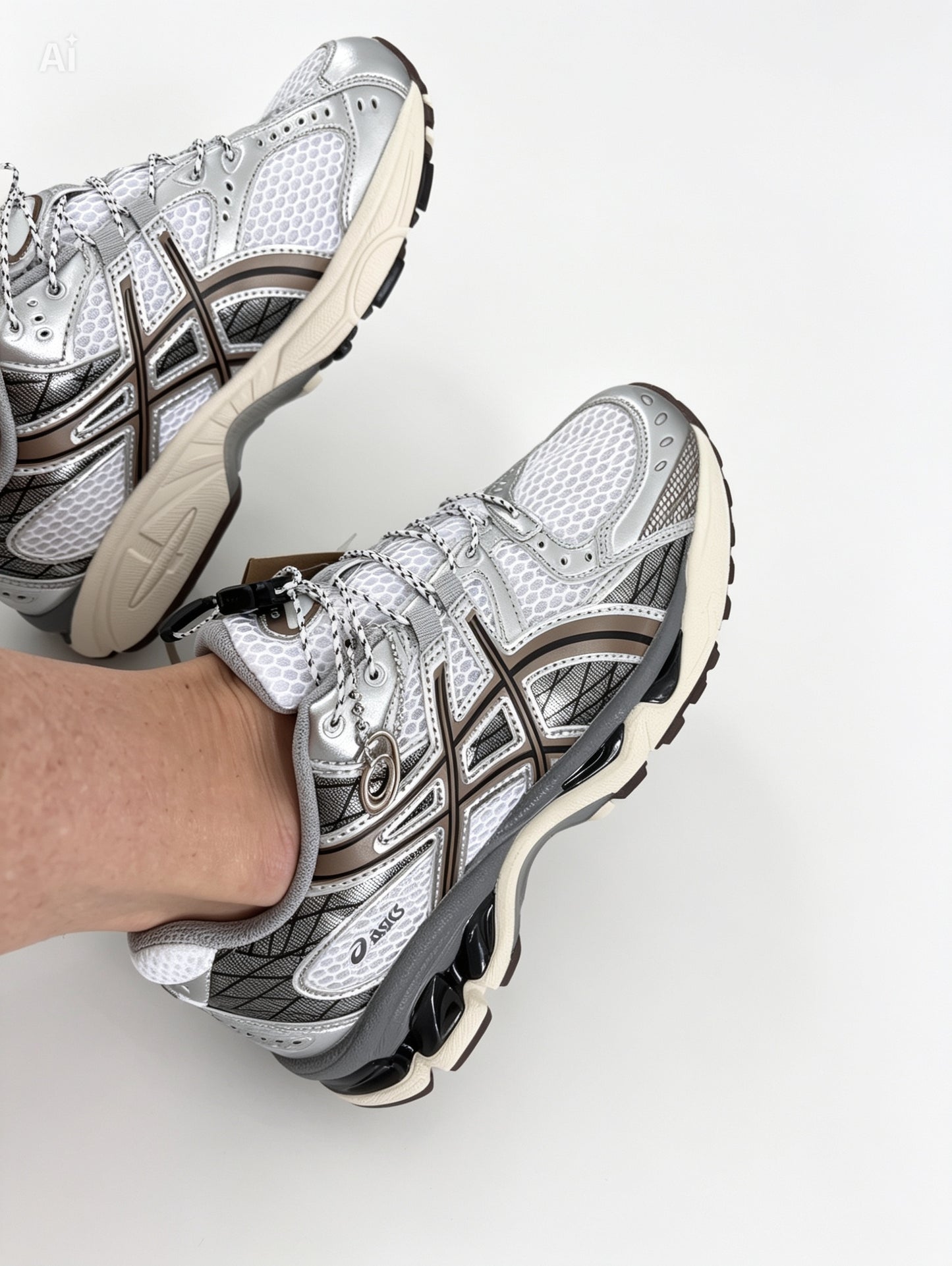 Kids Unisex ASICS Nimbus 10.1 Uk Size 13-4