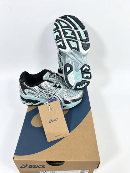 Kids ASICS Nimbus 10.1 Uk infant size 9-junior size 4