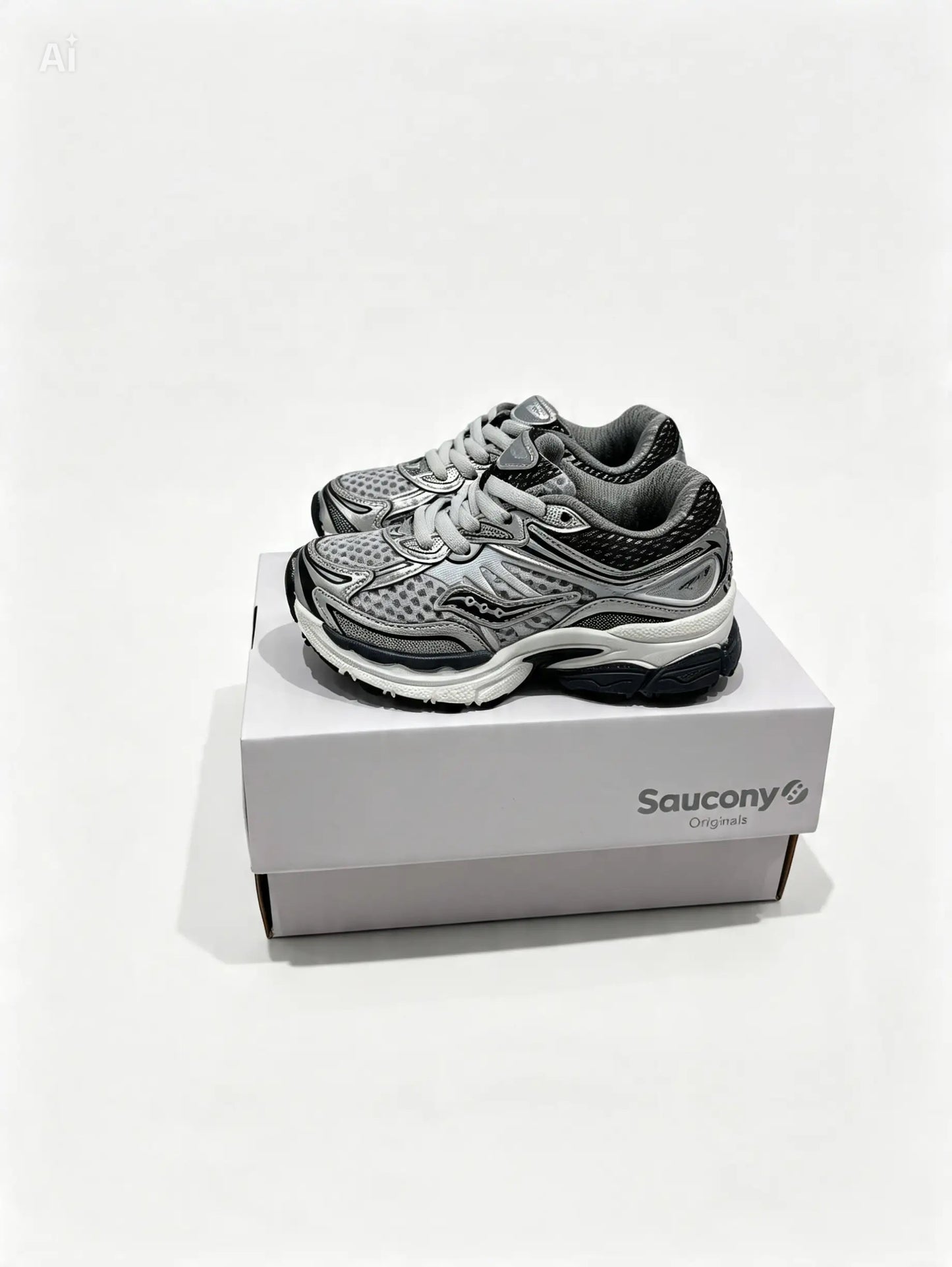 Kids Unisex Saucony Omni 9 Sneakers. UK size 9-2
