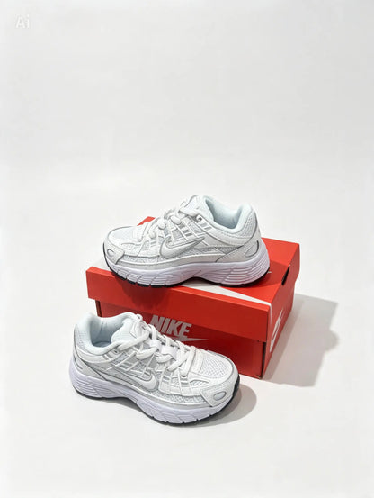 Kids Unisex Nike P-6000 Sneakers. UK size 8.5-1